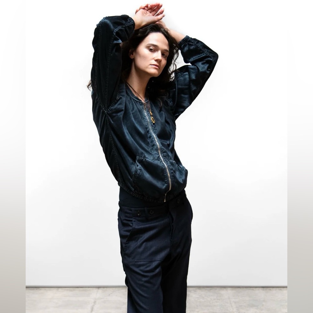 NWOT FREECITY SATIN BOMBER Navy Blue Jacket - SOLD OUT ONLINE size medium M